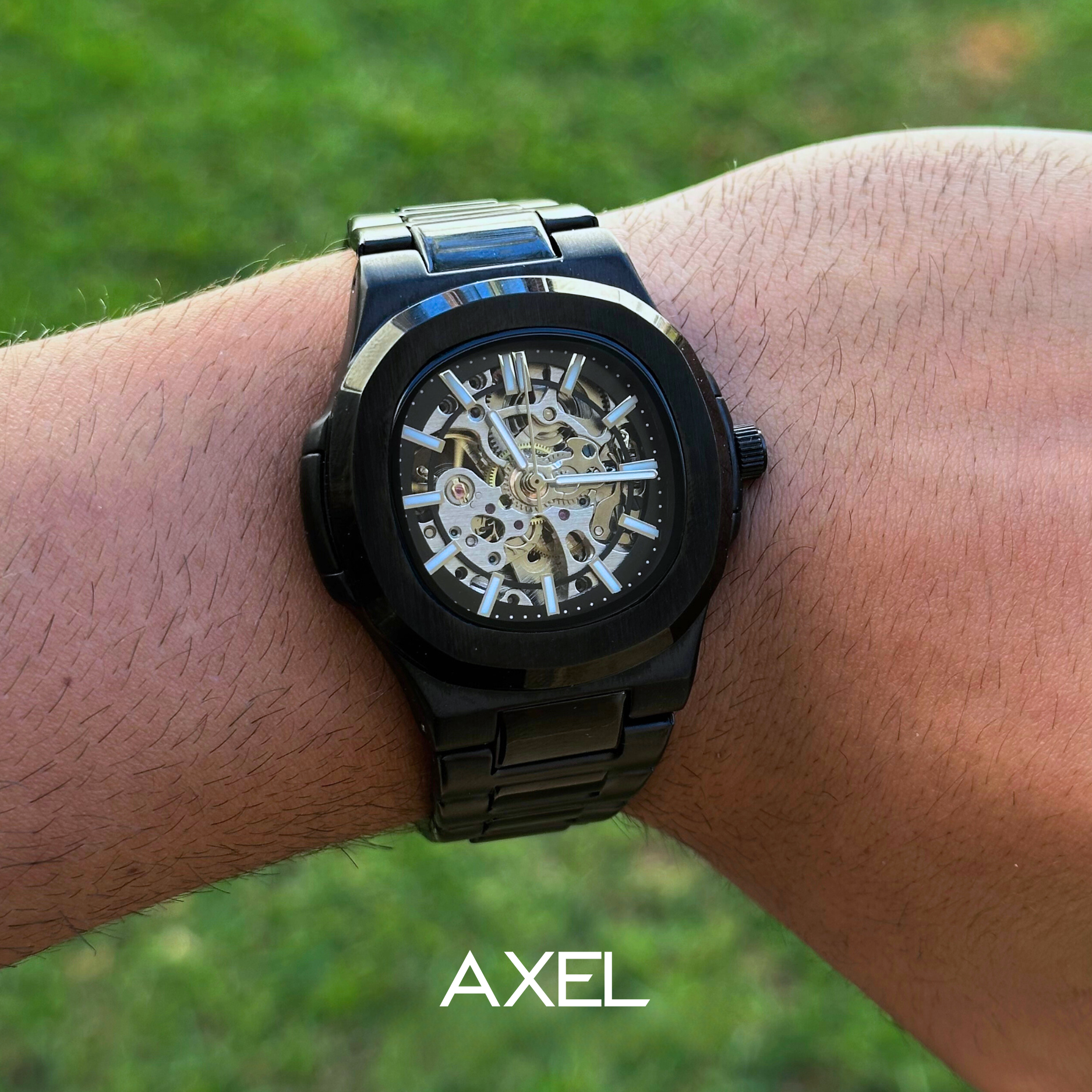 ROYAL BLACK